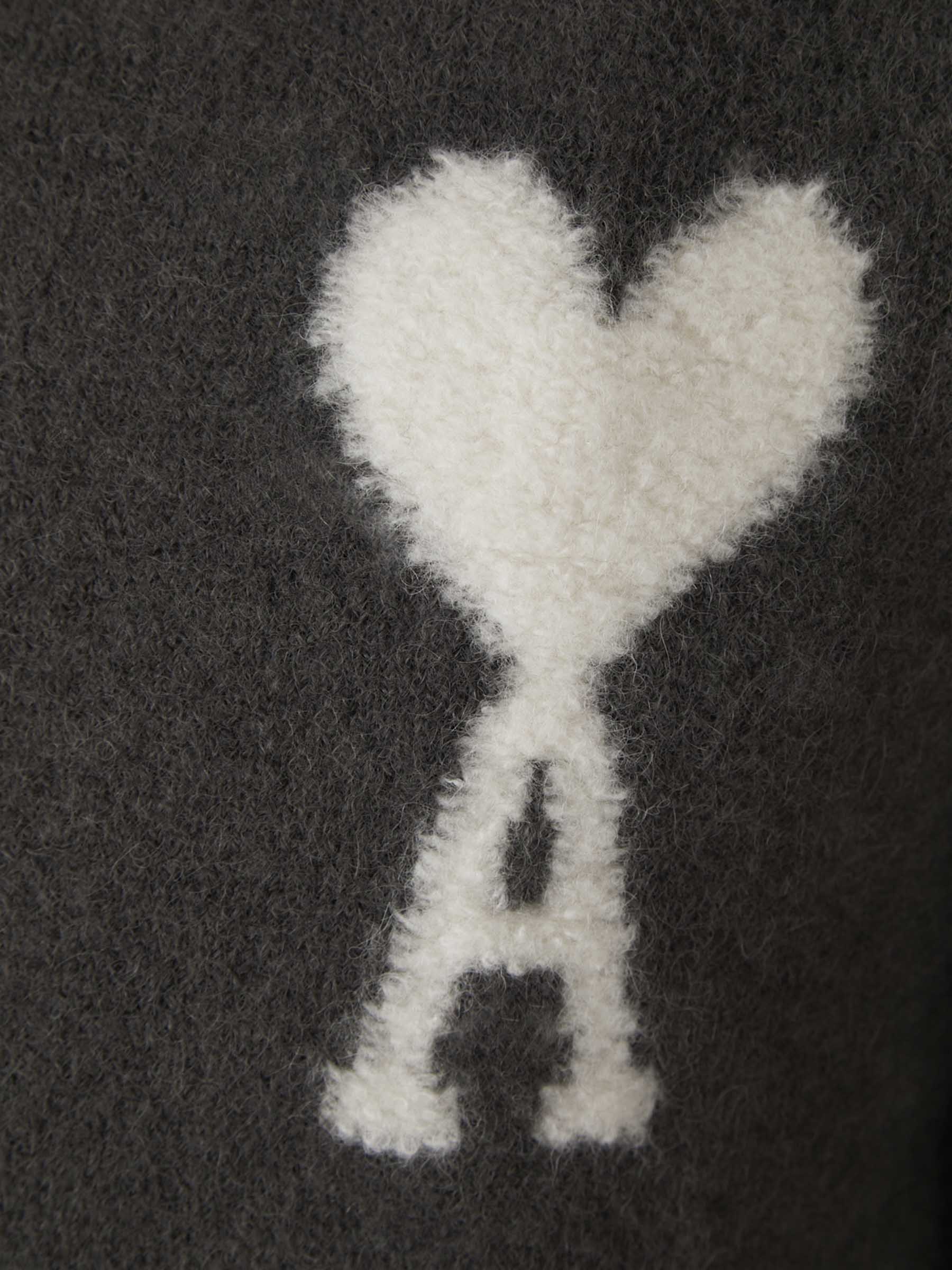AMI - HEART SWEATER